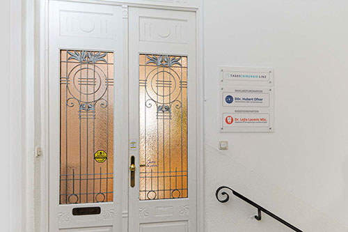 Photo entrance private medical office, Schillerstraße 12, 2nd floor